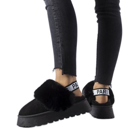 Fekete szigetelt papucs gumiszalaggal és Sangro szőrmével
