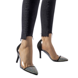 Fekete magassarkú cirkóniával és Laceno kivágással