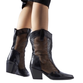 Fekete áttört cowboy csizma alacsony sarokkal a Beato-tól