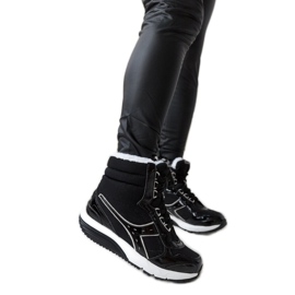 Fekete Diadora hőszigetelt hócipő