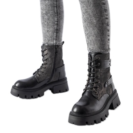 Fekete szigetelt csizma Norwalk protektorral Fekete szigetelt csizma Norwalk protektorral