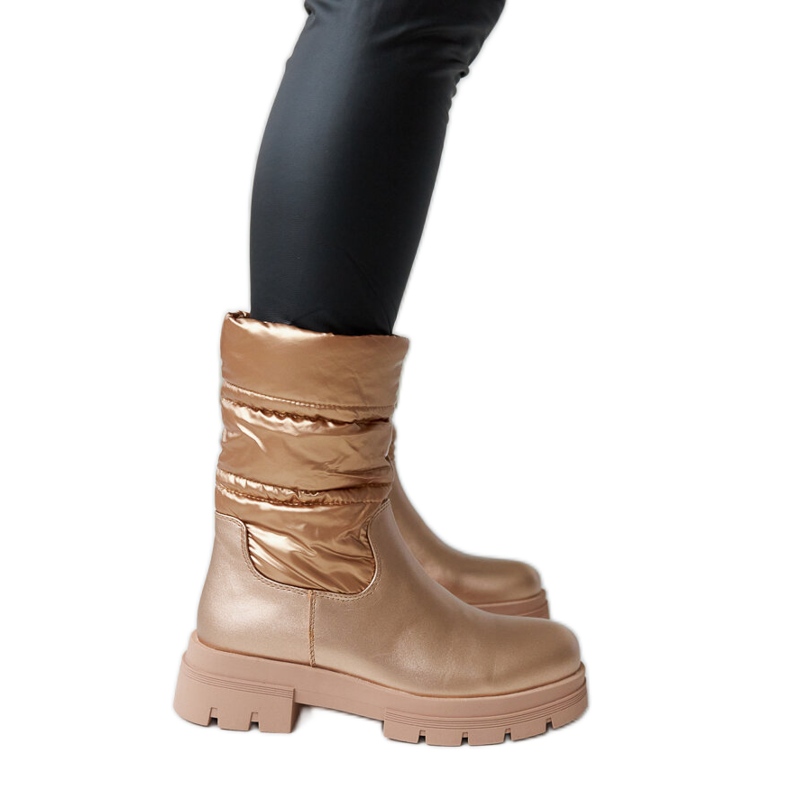 Fém szigetelésű bokacsizma Malvaro foltvarrással bézs