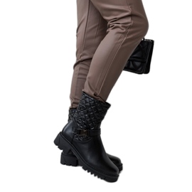 Fekete bokacsizma dekoratív Brembo foltvarrással