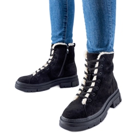 Fekete szigetelt bokacsizma Chamblee öko-velúrból