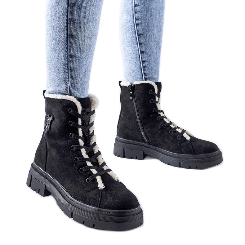 Fekete szigetelt bokacsizma Pompei öko-velúrból