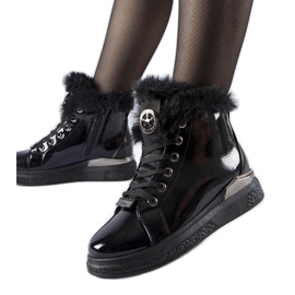 Lubriano szőrmével bélelt fekete tornacipő