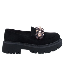 Heidi Fekete naplopók kristályokkal