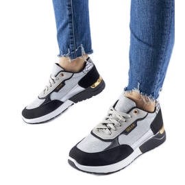 Fekete és ezüst csillogó tornacipő a Roganzuolotól