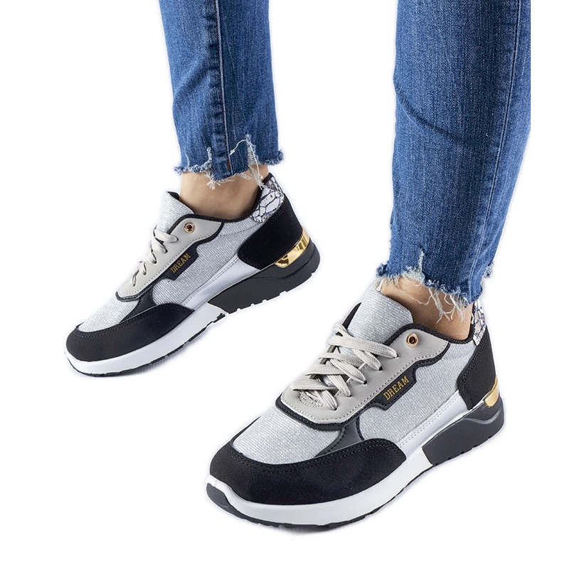 Fekete és ezüst csillogó tornacipő a Roganzuolotól