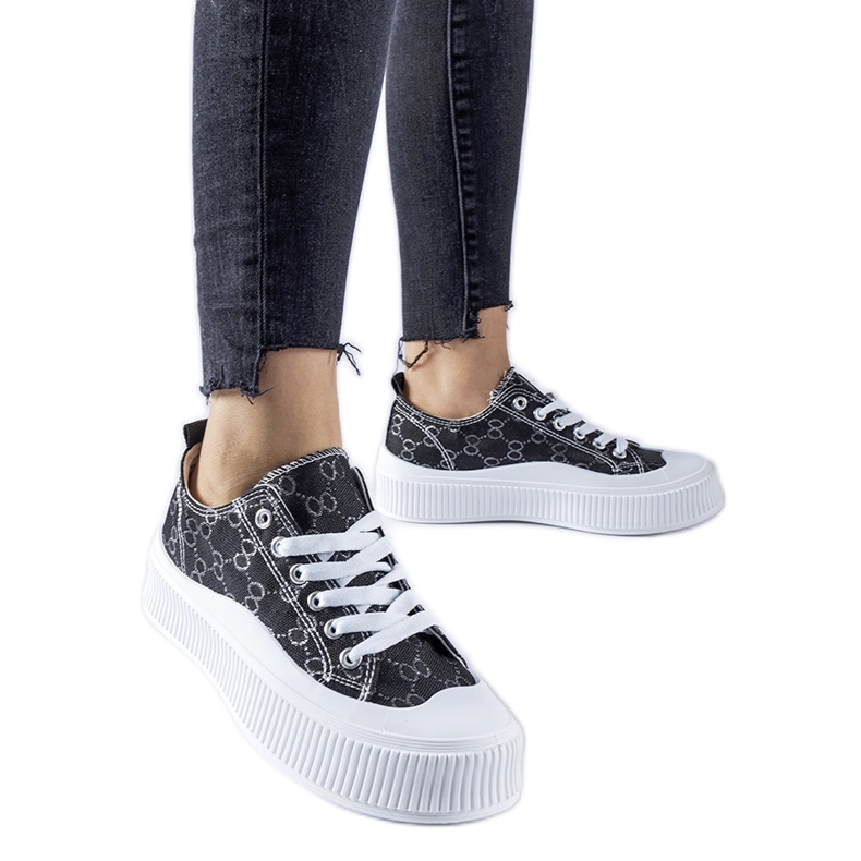 Cavi monogrammal díszített fekete tornacipő Cavi monogrammal díszített fekete tornacipő