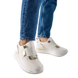 Bézs színű felbújós tornacipő Sages platformmal