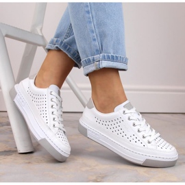 Rieker W RKR642 fehér áttört bőr cipő