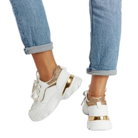 Masszív fehér tornacipő Euklidész strasszokkal