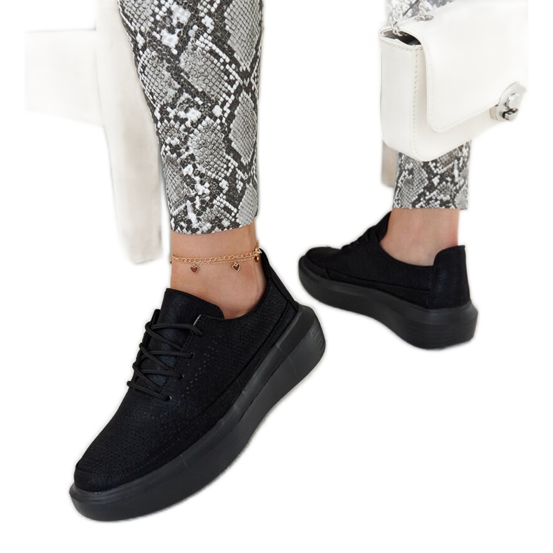 Lori fekete platform tornacipő