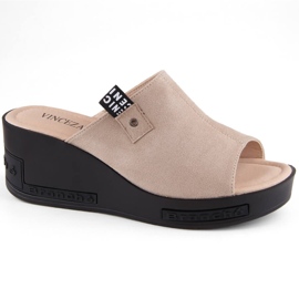 Bézs színű női velúr ékpapucs Vinceza 58291