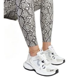 Fehér tornacipő masszív Jacobine talppal