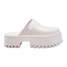 Női papucs masszív talppal Big Star NN274015 fehér