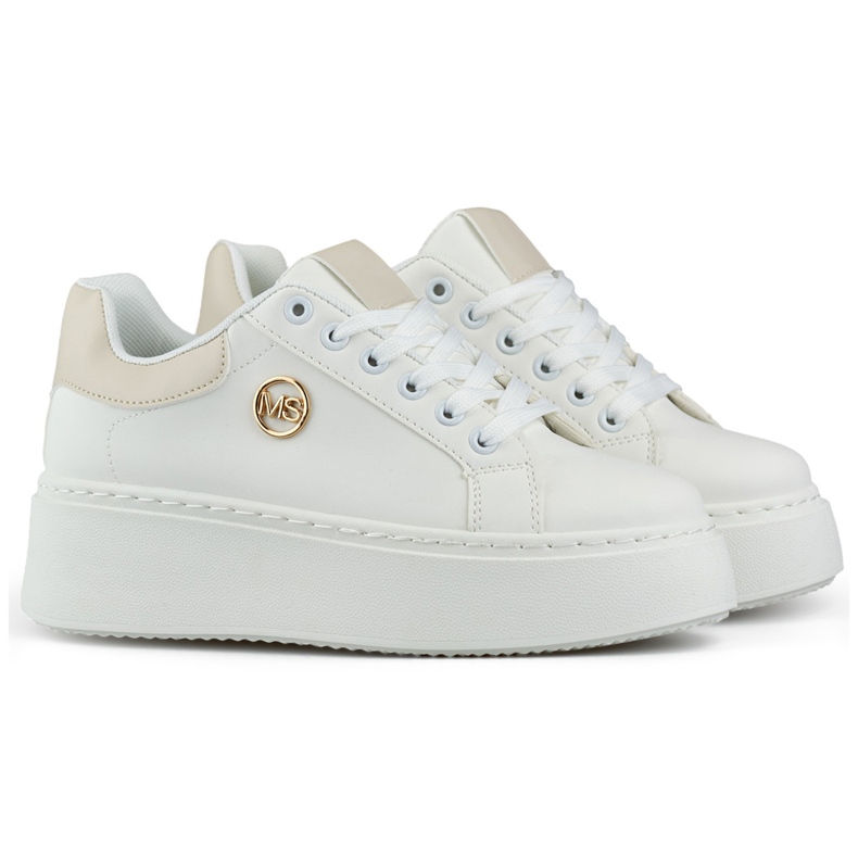 Fehér tornacipő vastag talppal, női sportcipő