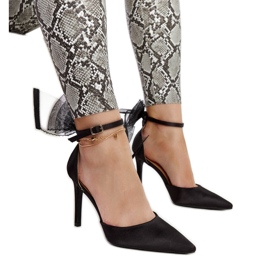 Fekete magassarkú Ilaysa masnival