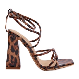 Divatos barna magassarkú szandál Josette