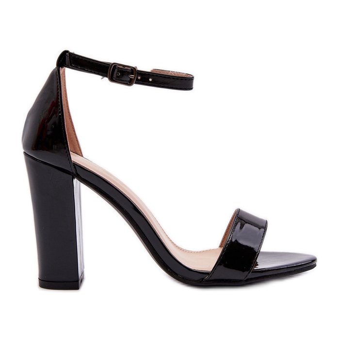 Fekete Thakko magassarkú szandál