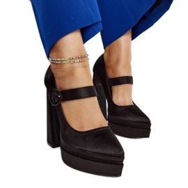 Mikea fekete magassarkú pumpák Mikea fekete magassarkú pumpák