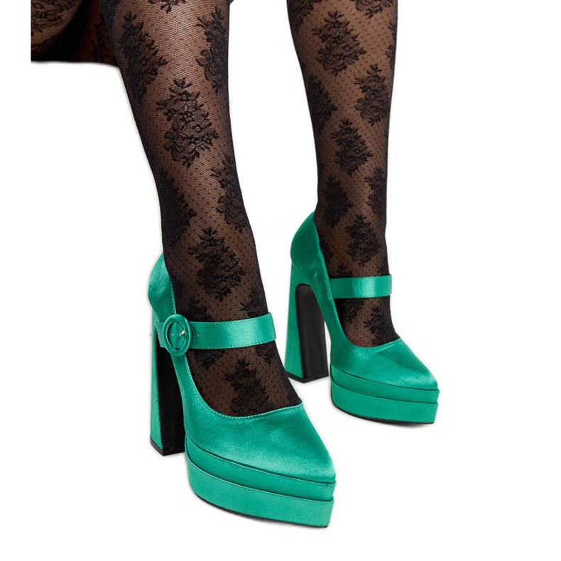 Zöld, magas sarkú pumpák a Mikeától