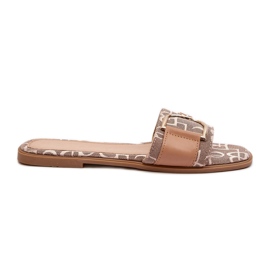 Fényes női papucs barna orr díszítéssel