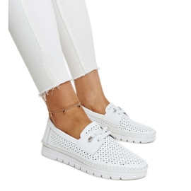 Vinceza fehér bőr áttört cipő