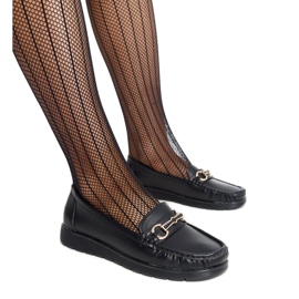 Anisah fekete naplopók csattal