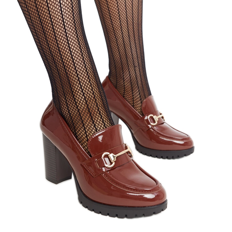 Barna patentos sarokpumpák a Giacomától