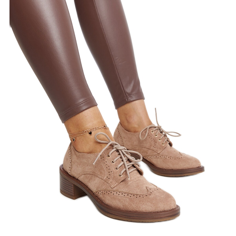 Barna velúr magas sarkú cipő a Tigard-tól