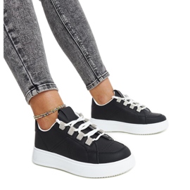 Walida fekete tornacipő vastag talppal Walida fekete tornacipő vastag talppal