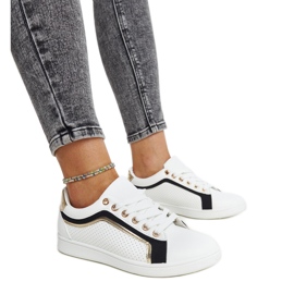 Fehér és fekete tornacipők az Amala platformon Fehér és fekete tornacipők az Amala platformon