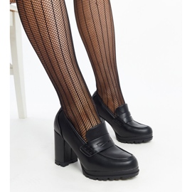 Fekete Sauda magas sarkú cipő