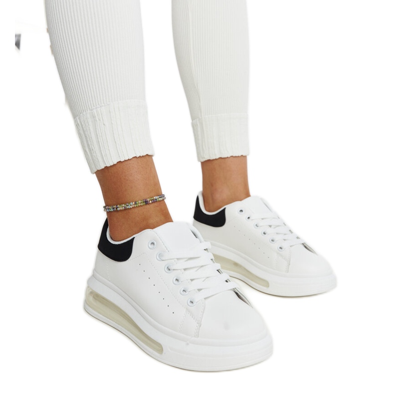 Fehér tornacipő magas talppal Zrina