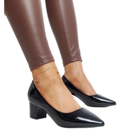 Fekete patentos Ognjenka magassarkú pumpák