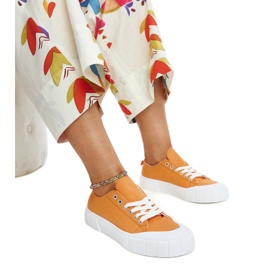 Eduard narancssárga szövet tornacipője