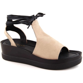 Női bézs színű fűzős szandál Potocki 21331