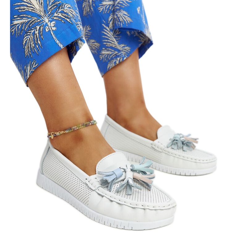 Aune fehér bőrcipők rojtokkal