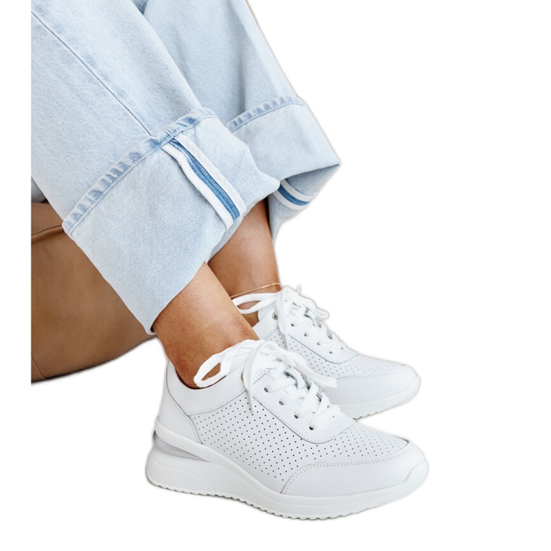 Fehér bőr sportcipő