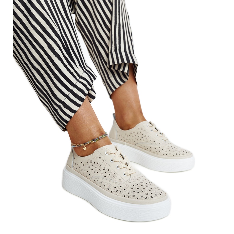 Bézs bőr sportcipő