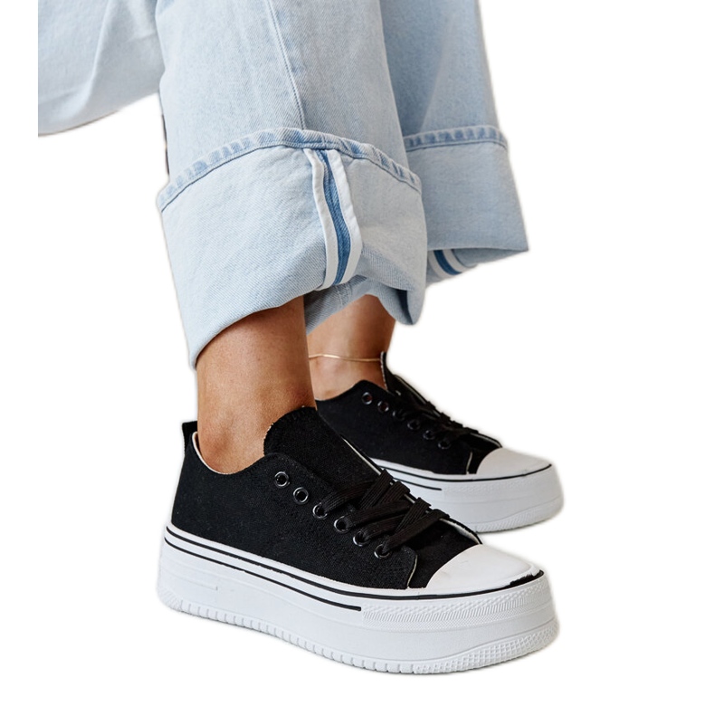 Fekete tornacipő vastag Bahira talppal