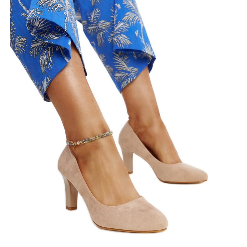 Bézs magas sarkú pumpák bőr betéttel a Lalande-tól