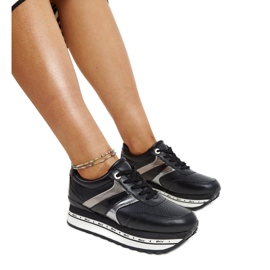 Fekete bőr cipő díszcsattal Fekete bőr cipő díszcsattal