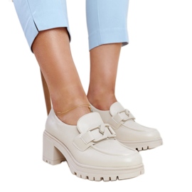 Vinceza bézs színű cipő bőr betéttel Vinceza bézs színű cipő bőr betéttel