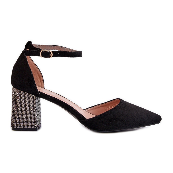 Öko-velúrból készült pumpák díszített sarkon, fekete Anlitela
