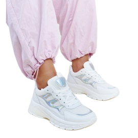 Fehér tornacipő vastag talppal Matea Fehér tornacipő vastag talppal Matea