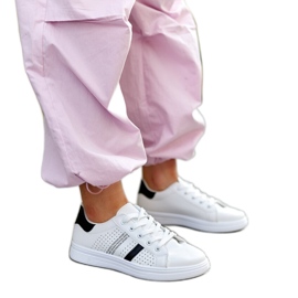 Fehér és fekete eko bőr tornacipő a Berdine-től Fehér és fekete eko bőr tornacipő a Berdine-től