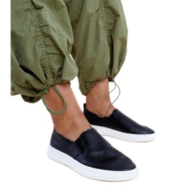 Fekete áttört bebújós Dafina tornacipő